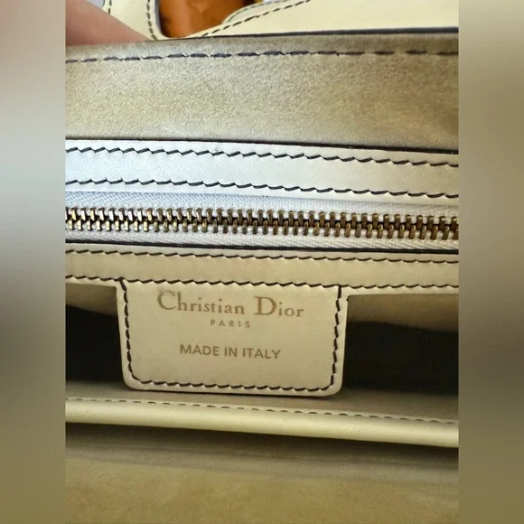 🩶100% Authentic D-Fence Dior Saddle Bag/ Preowned condition 🩶 - Picture 11 of 14